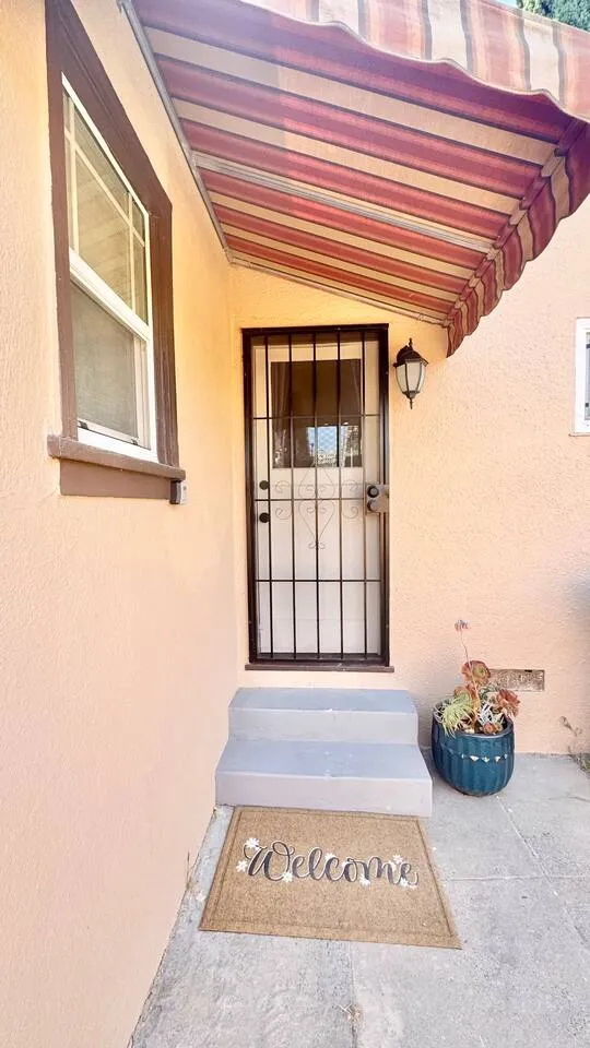 Spanish Bungalow Suite + Parking, Walk to SJSU