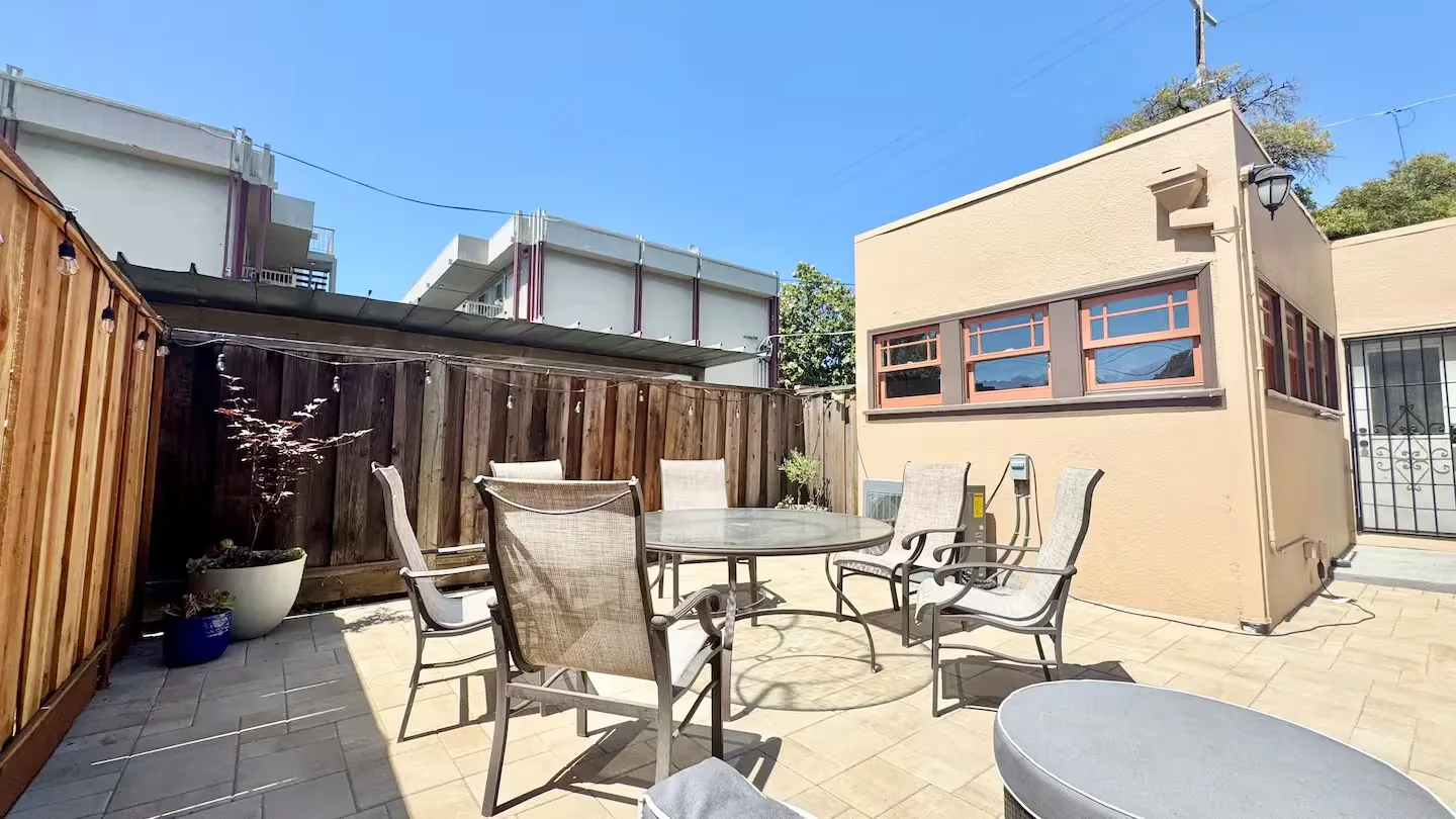 Downtown 2BR Historic Spanish Bungalow + Parking